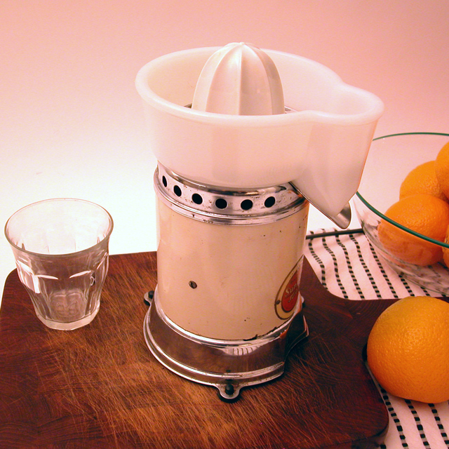 Electric Citrus Reamer